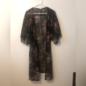 American Eagle women’s floral cardigan